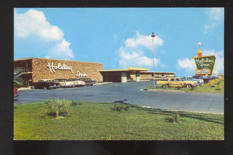 MCALLEN TEXAS HOLIDAY INN MOTEL 1950's CARS VINTAGE ADVERTISING POSTCARD