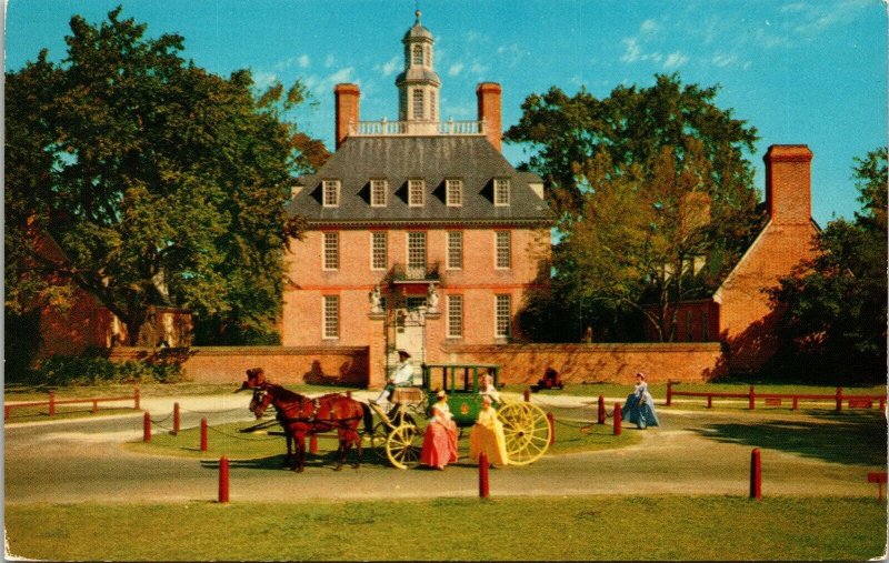 Governors Palace Williamsburg Virginia VA Horse Carriage Royal Postcard VTG UNP 