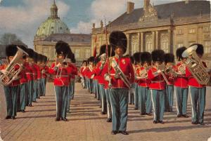 B67138 Denmark Copenhagen Amalienborg Palace the royal guard