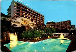 CONTINENTAL SIZE POSTCARD HOTELS VICTORIA & FENIX MALLORCA SPAIN 1974 (creased)