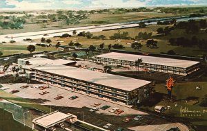 Vintage Postcard Quality Motel Golf Course Florida Turnpike Kissimmee Florida FL