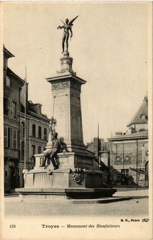 CPA Troyes- Monument des Bienfaiteurs FRANCE (1007647)