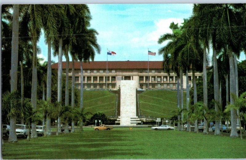 Hermosa Avenue leading to the Panama Canal Admin Building El Prado Postcard