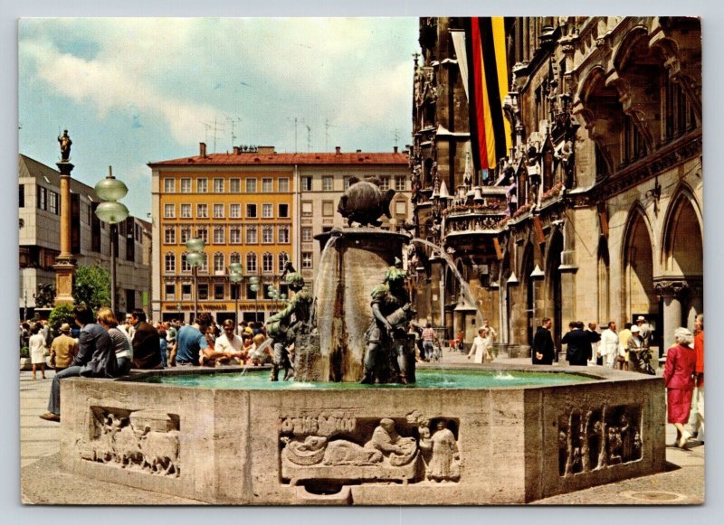 c1982 Fish Fountain MUNICH Germany 4x6 VINTAGE Postcard 0221