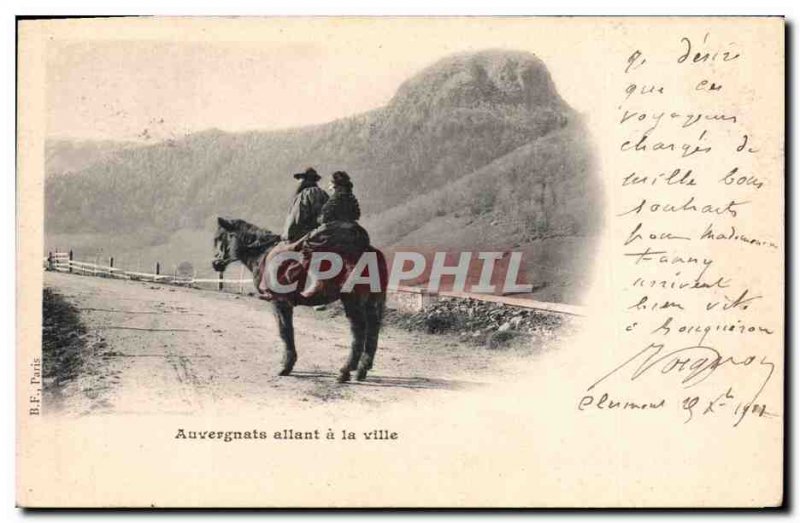 Old Postcard Folklore Auvergne up to the city