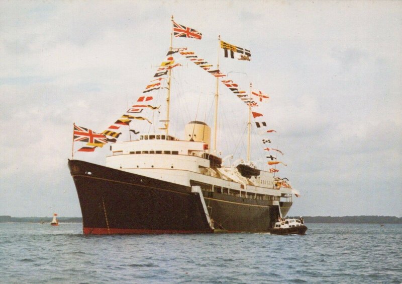 Shipping Postcard - H.M.Royal Yacht Britannia  RRR56