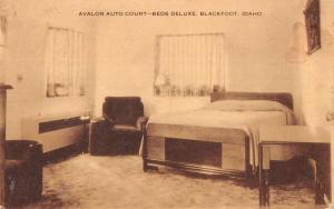 Blackfoot Idaho Avalon Auto Court Bedroom Interior Antique Postcard K20287