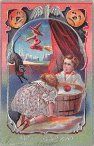 344501-Halloween, Nash No 5S-6, Boy Watches Girl Bobbing for an Apple