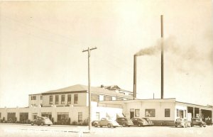 McMinnville Oregon 1940s Farmers Creamery occupation RPPC Postcard 25-11258