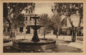 CPA PERTUIS La Fontaine Verte et le Cours de la Republique (1086523)