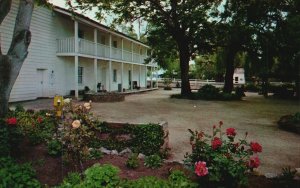 Vintage Postcard Court Yard At Castro House San Juan Bautista Upper California