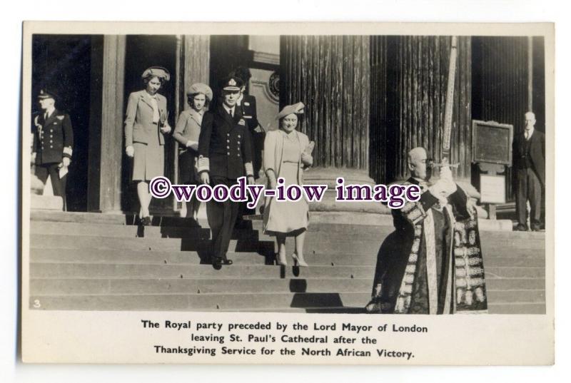 r1562 - King George VI & Queen Elizabeth ( Bowes-Lyon ) leave St Pauls- postcard