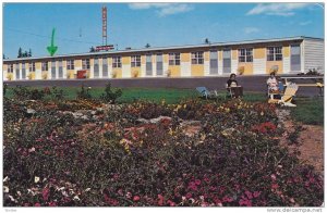 Exterior, Windsor Motel & Lodge, Prince Edward Island,  Canada, PU_1989