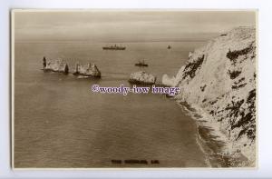 h1848 - Isle of Wight - Looking across The Needles from the Cliffs - Postcard