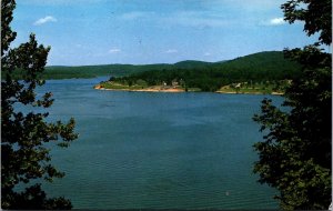 USA Scenic Lake View In The Ozarks Missouri Chrome Postcard C001