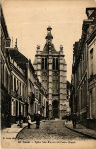 CPA Nord DOUAI Église St-PIERRE (983761)