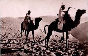 Algeria MeharistesTraversant Les Dunes Vintage RPPC  C185