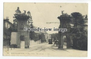 tq0748 - Southampton - The Star Gates on The Avenue c1920s - postcard LL