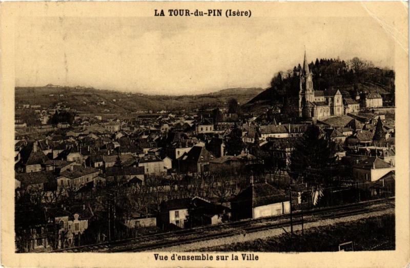 CPA La TOUR-du-PIN - Vue d'ensemble sur la Ville (652752)