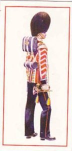 Carreras Vintage Cigarette Card Military Uniforms 1976 No 37 Drummer 1914 Gre...