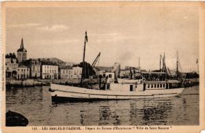 CPA Les SABLES-d'OLONNE Depart du Bateau d'Excursions (393980)