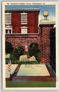 Philadelphia Pennsylvania~Benjamin Franklins Grave~Flag~1937 Linen Postcard