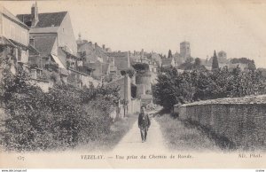 VEZELAY , Yonne, France, 00-10s ; Vue prise du chemin de Ronde