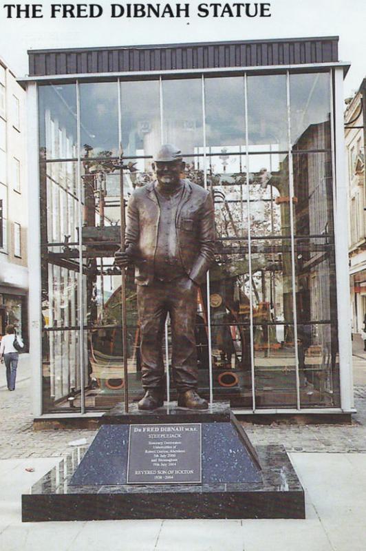 The Fred Dibnah Statue at Bolton Abbey Yorkshire Postcard 