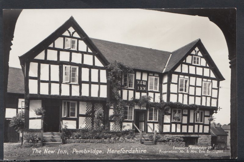 Herefordshire Postcard - The New Inn, Pembridge   BH6079