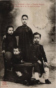 CPA AK VIETNAM Annam - HUÉ - Famille Royale Enfants (62043)