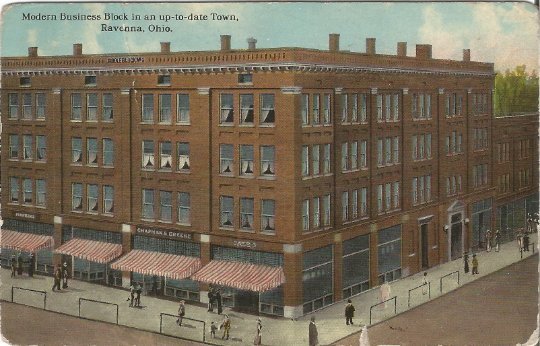 Modern Business Block in an up-to-date Town Ravenna Ohio, 1913 Vintage Postcard