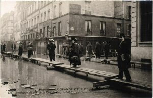 CPA PARIS La Grande Crue de la Seine 1910 Rue du Bac (578185)