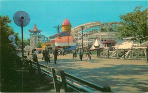 Chicago Illinois Riverview Amusement Postcard 1950s roadside Teich 21-4909
