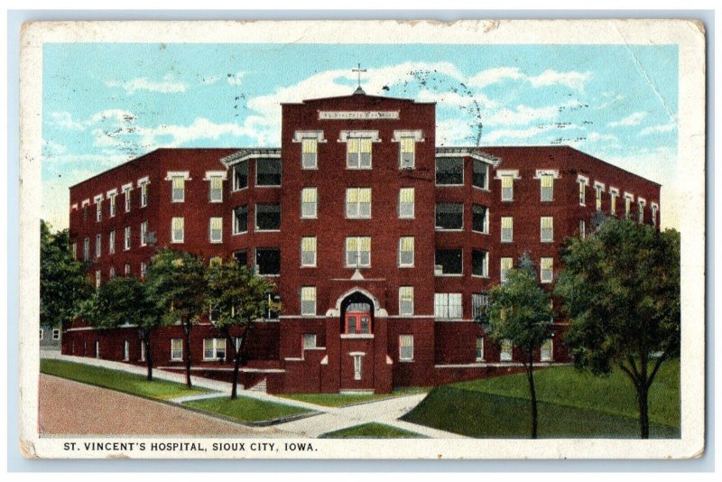 1924 Exterior View St Vincent Hospital Building Sioux City Iowa Vintage Postcard