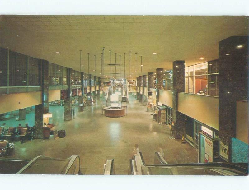 Pre-1980 GREYHOUND BUS TERMINAL INTERIOR Chicago Illinois IL E9038