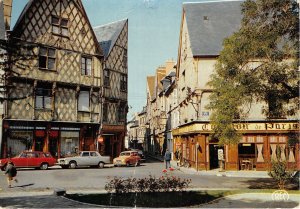 Lot233 france bourges cher place gordaine maisons anciennes