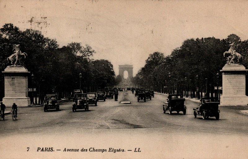 France Paris Avenue des Champs Elysées Vintage Postcard 08.86