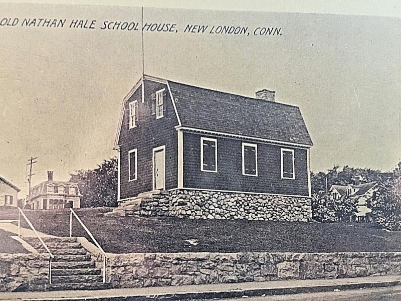 Postcard  RPPC View of Nathan Hale School House,New London, CT    Y2