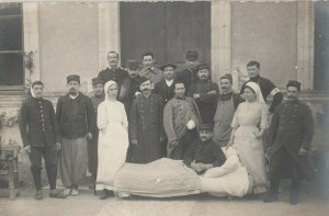 Great War 1914-1918 France nurses injured soldiers military sanitary postcard 