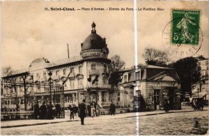 CPA Sevres Place d'Armes, entree du Parc, Pavillon Bleu (1315761)