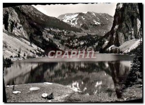 Modern Postcard Region of Les Carroz & # 39Arches Lake Flaine and large Vans