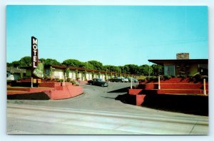 Postcard CA Monterey Bel-Air Motel 1950's Old Cars H06