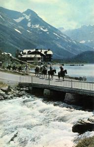 MT, Montana  MANY GLACIER HOTEL~Swift Current Lake HORSEBACK RIDERS  Postcard