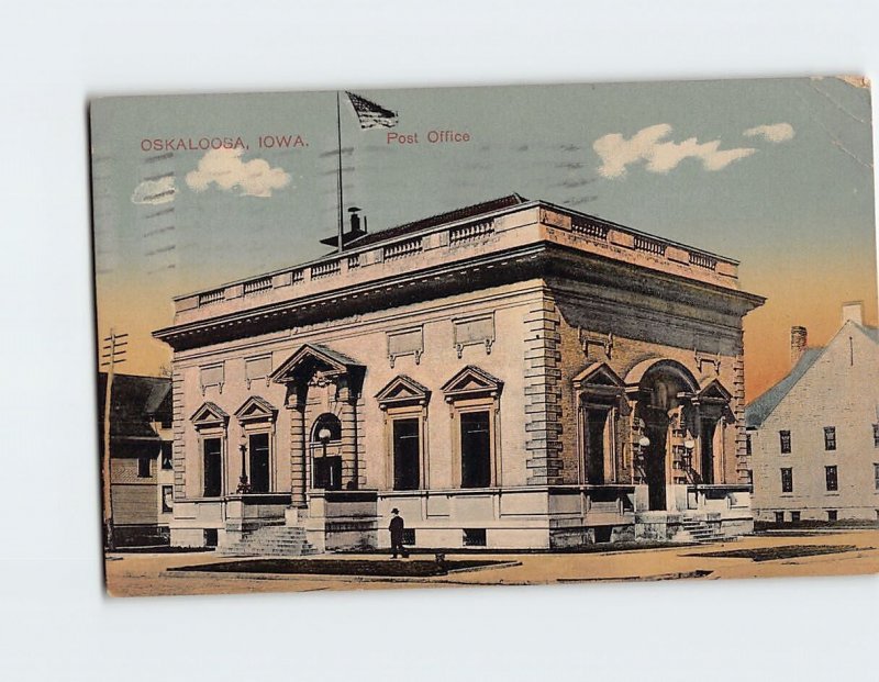 Postcard Post Office Oskaloosa Iowa USA