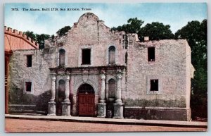 San Antonio Texas~The Alamo Mission Exterior View~HH Tammen Vintage Postcard