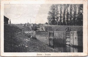 Netherlands Dieren Sluizen Vintage Postcard 03.83