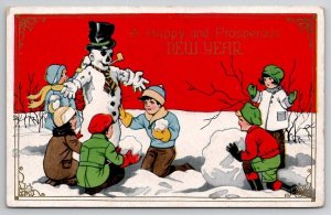 New Year Greetings Children Build Snowman Emb Postcard Q26