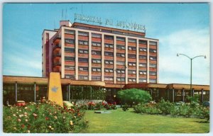 GUADALAJARA, Jalisco Mexico   TERMINAL de AUTOBUSES Bus Terminal c1950s Postcard