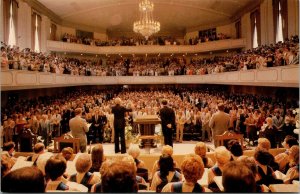 Vtg Memphis Tennessee TN Bellevue Baptist Church Dr Adrian Rogers Postcard