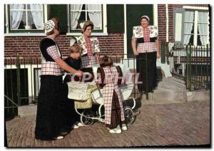 Postcard Modern Spakenburg gossip